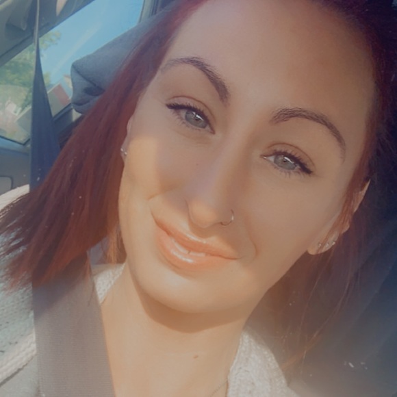 Meet your Posher, Melly Muffins 👙👗👢 - Picture 4 of 10